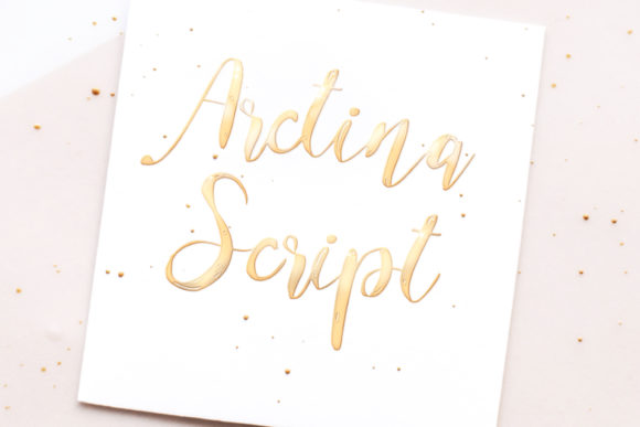 Arctina: A Stylish Script Font